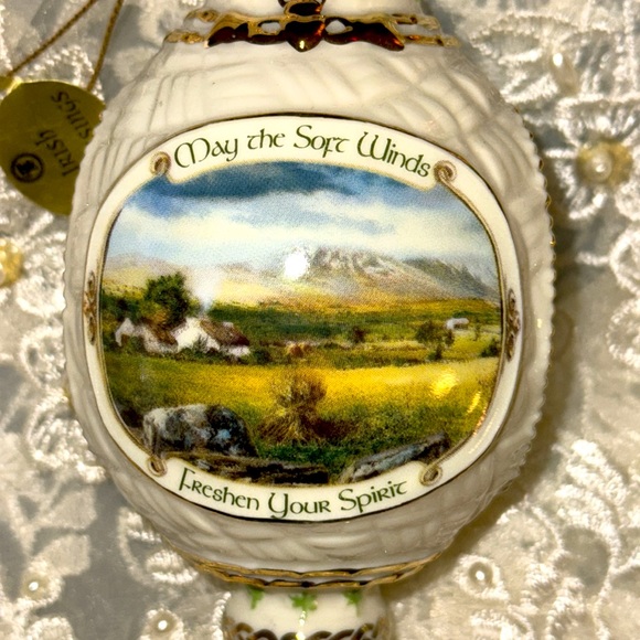 Irish Blessings Set of 3 New Bradford Editions
Heirloom porcelain ornament 1999 - Picture 5 of 12